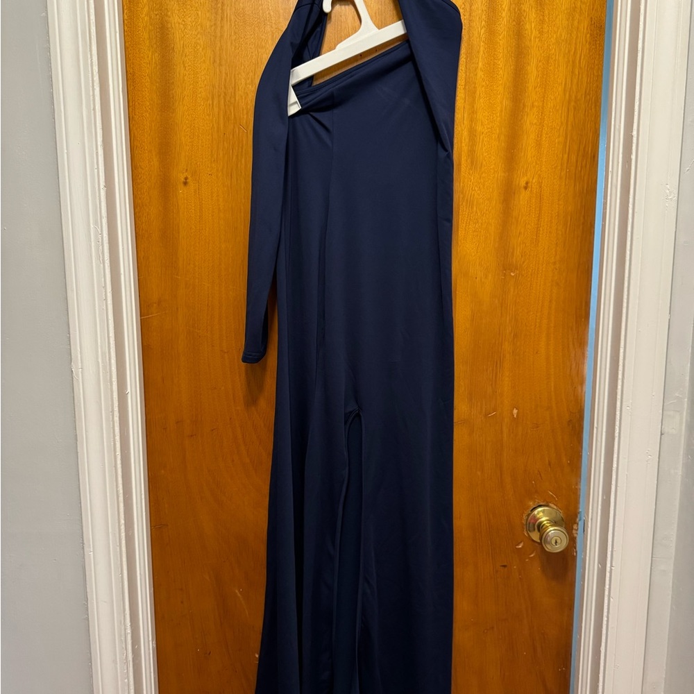 Elegant Navy Blue Halter Formal Dress